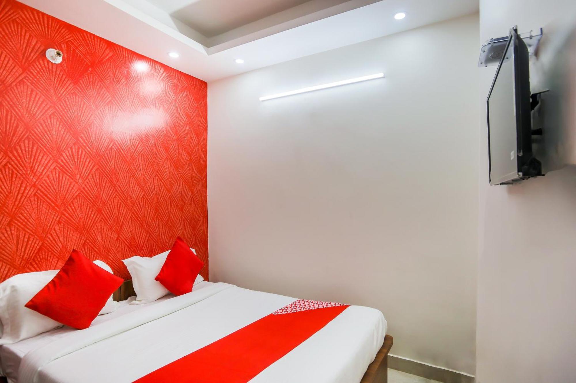 Hotel O Mahipalpur Extension Near Airport New Delhi Bagian luar foto