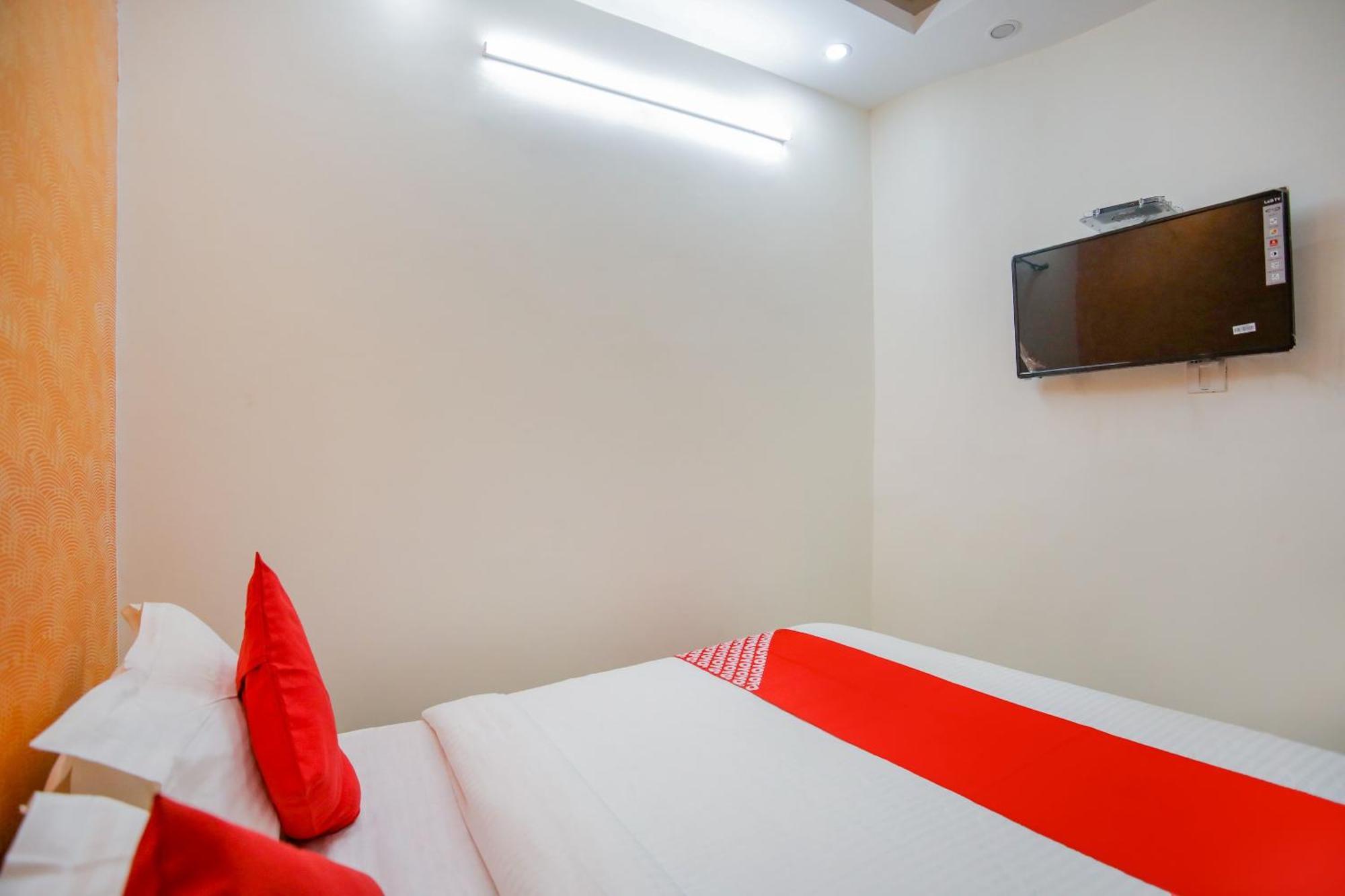 Hotel O Mahipalpur Extension Near Airport New Delhi Bagian luar foto
