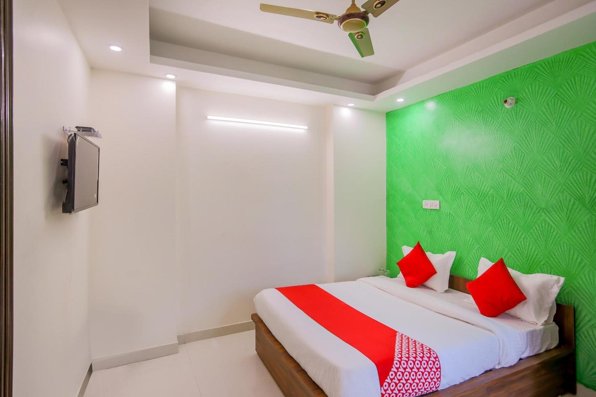 Hotel O Mahipalpur Extension Near Airport New Delhi Bagian luar foto